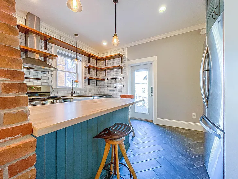 3 Grant St #1 — Photo 17