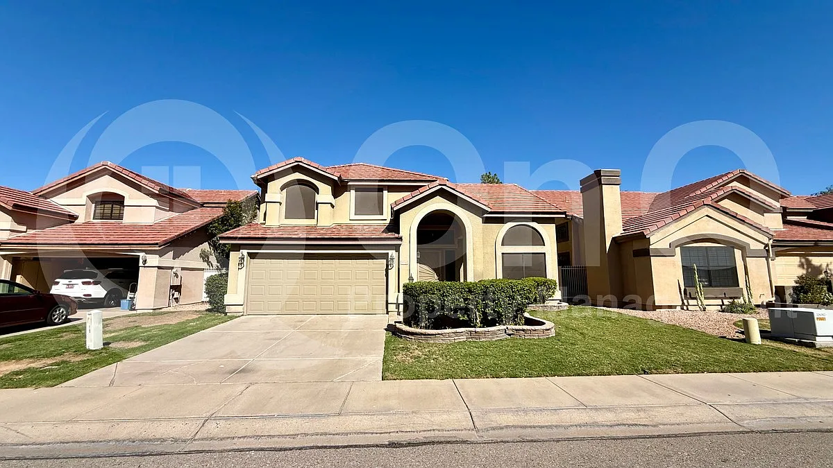 3 bed, 2.5 bath, 1922 sqft, $2,499 — Photo 3