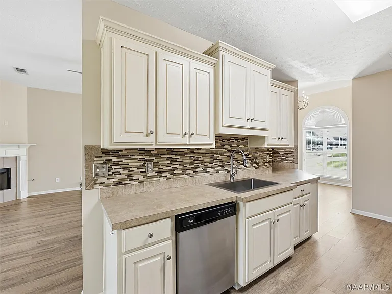 1312 Meadow Glen Rd — Photo 12