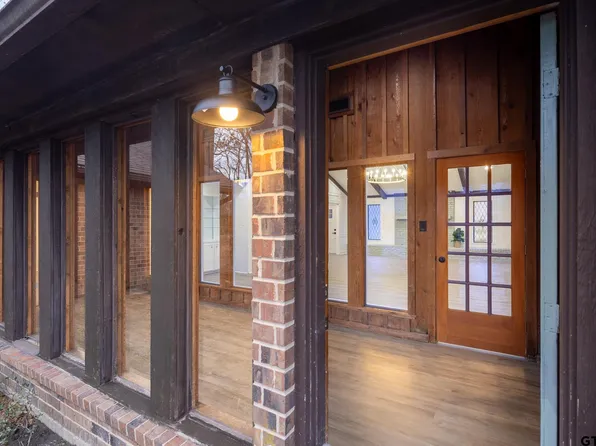 1815 Greenway St, Gilmer, TX 75644