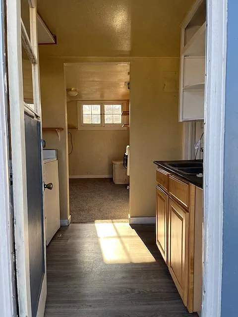 1 bed, 550 sqft, $1,500 — Photo 3
