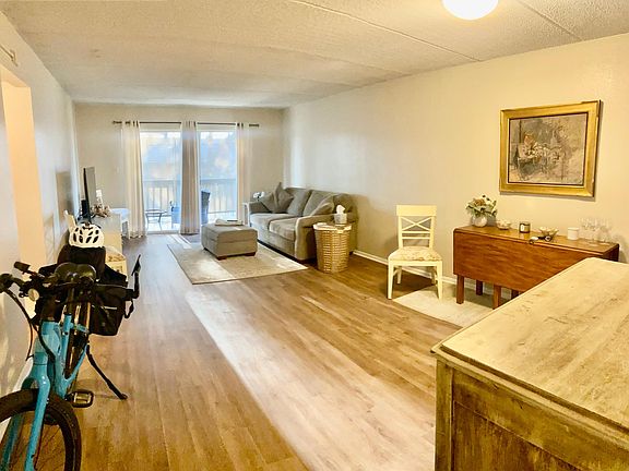 5th image of 2944 W Bay Dr APT 204