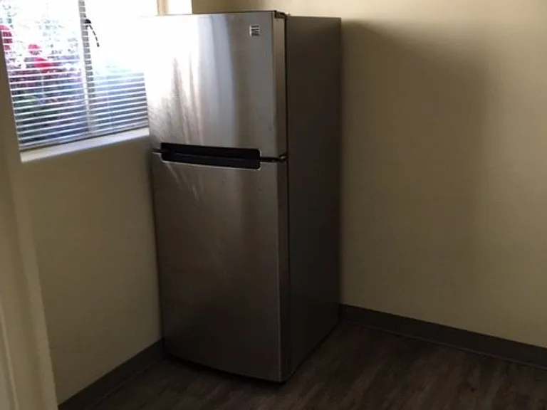 Eugene Manor Apartments — Photo 55