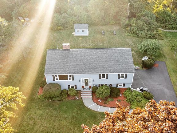 3rd image of 2 Dorset Cir