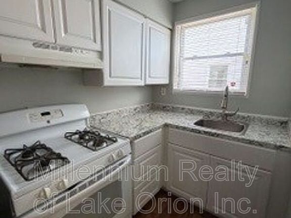 5th image of 650 Lebaron Ave
