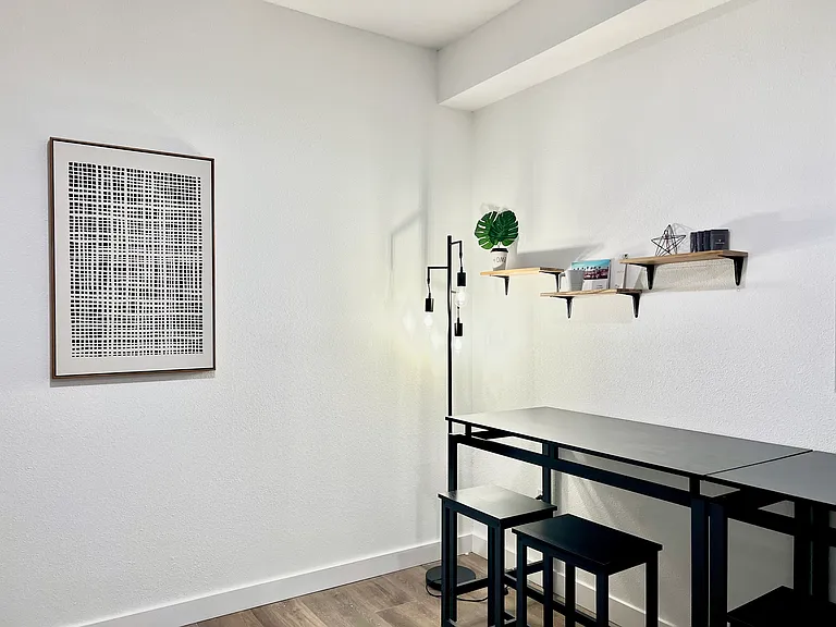 1587 West 35th Street — Photo 19