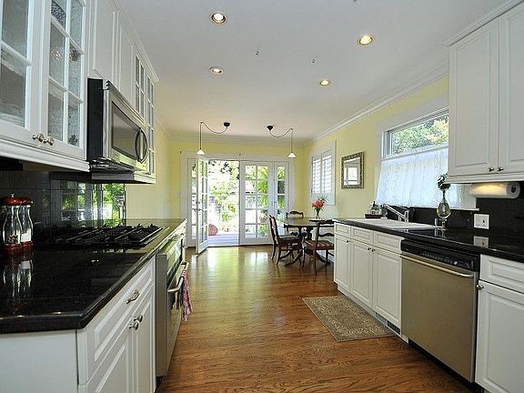 4th image of 114 Olive St