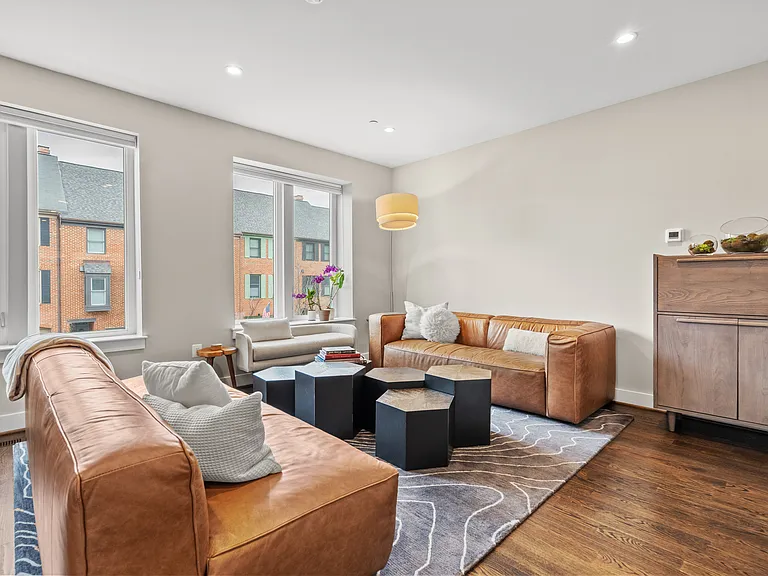 607 Slade Ct — Photo 6