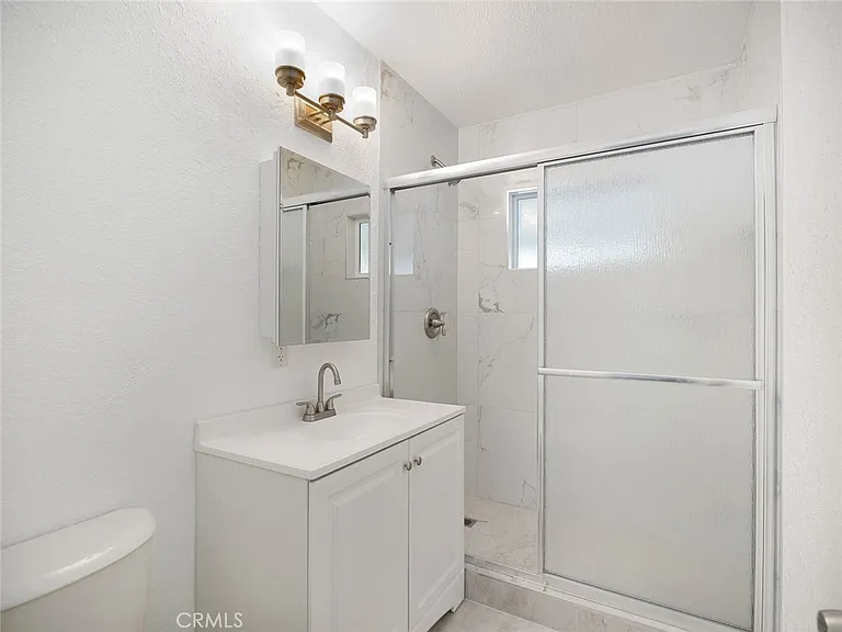5020 Topanga Canyon Blvd — Photo 17