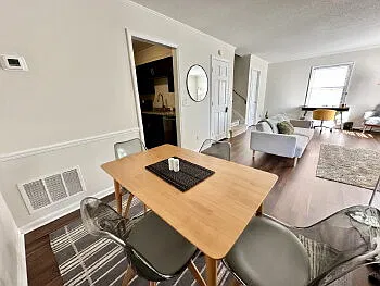 2 bed, 1.5 bath, 1000 sqft, $2,100 — Photo 4