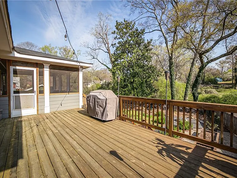 1278 Wylie St SE — Photo 8
