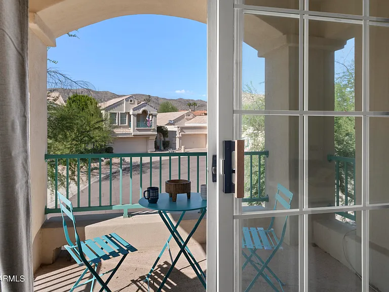 1143 E Amberwood Dr — Photo 69
