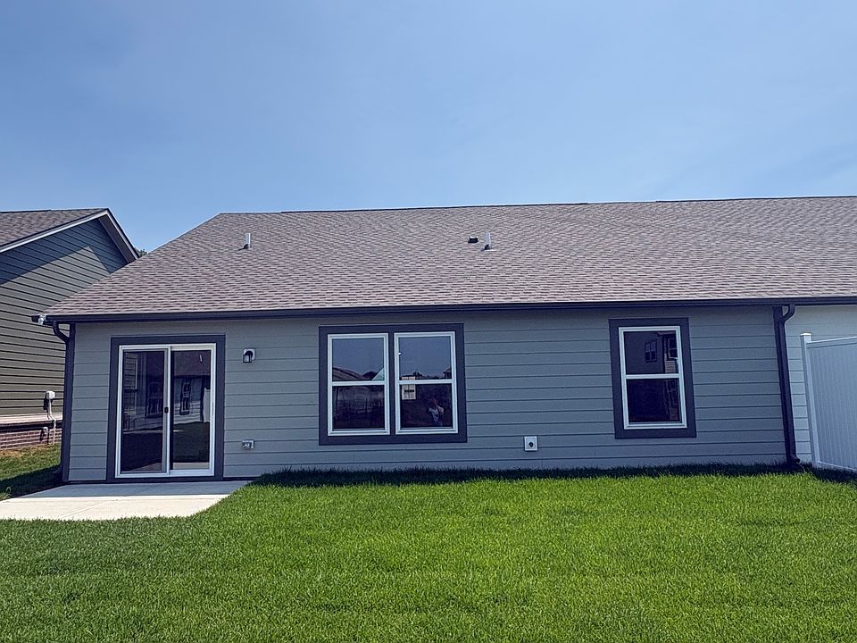 2nd image of 8816 Georgina St