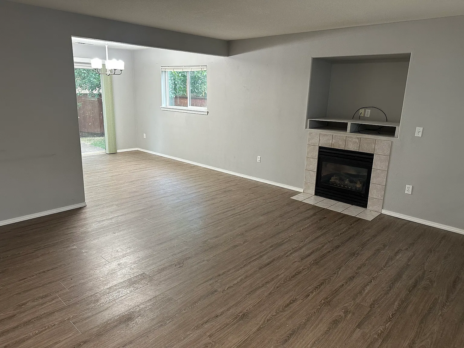 3 bed, 2.5 bath, 1188 sqft, $2,395 — Photo 3