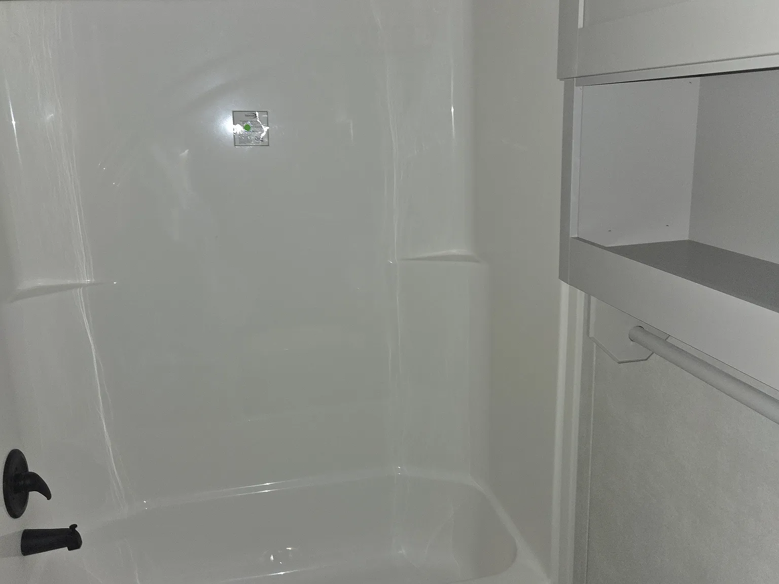 3 bed, 1056 sqft, $1,150 — Photo 3
