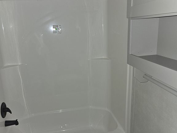 3rd image of 215 Tamara Ln #215
