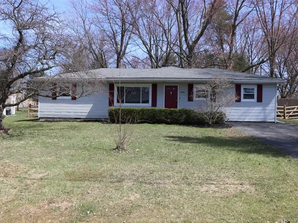 7469 Park Ave, Blanchester, OH 45107