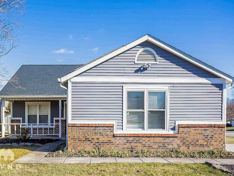 1st image of 3820 Pebble Creek Dr