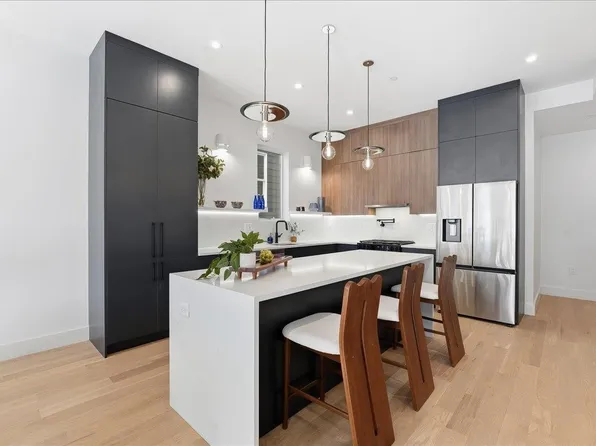 105 Laidlaw Avenue image 7 of 25