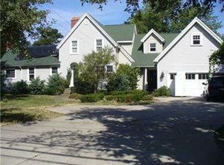 5038 Lake Shore Rd, Hamburg, NY 14075
