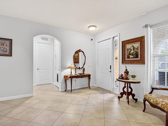 3rd image of 4652 Capital Drive