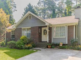 788 Lakeshore Dr, Winder, GA 30680