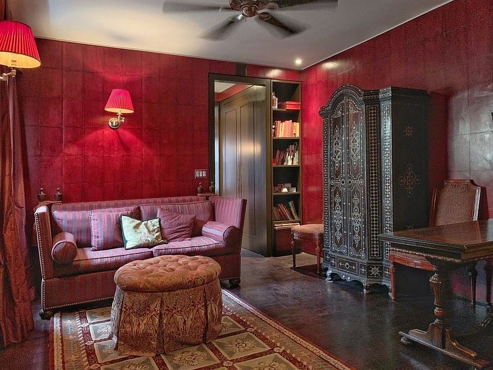 1st image of 135 W 16th St #601