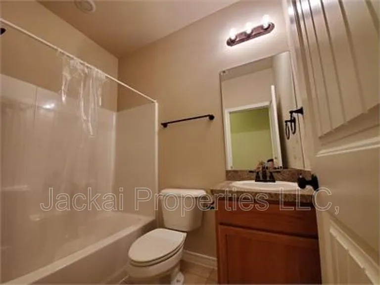 214 N Ricketts St — Photo 5