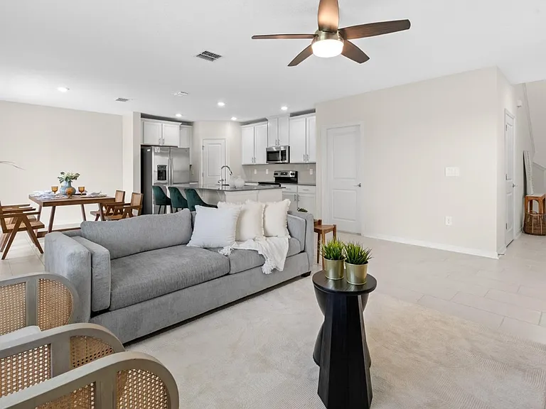 2232 Mountain Pine St — Photo 3