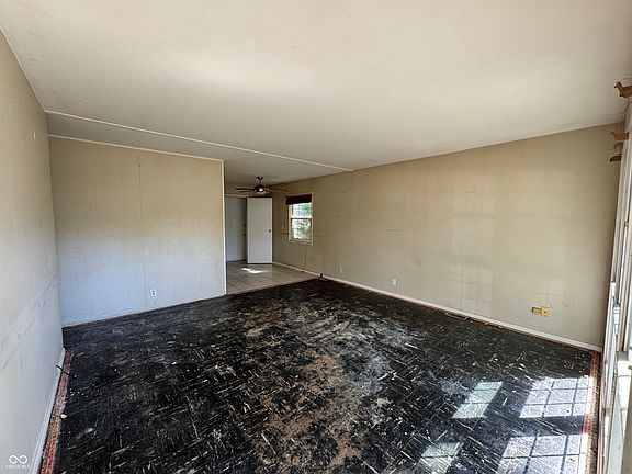 4th image of 3143 N Fuller Dr