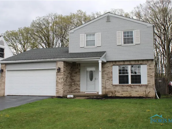 541 Graceway St, Rossford, OH 43460