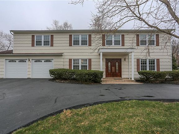2nd image of 1 Essex Ct