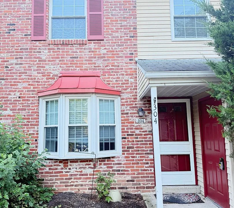304 Brookwood Dr