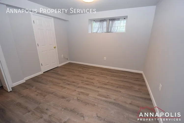 544 Francis Nicholson Way — Photo 23
