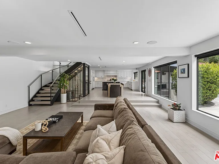 760 S San Rafael Ave — Photo 15