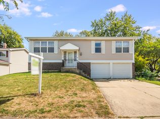 116 Flagstaff Dr, Bolingbrook, IL 60440