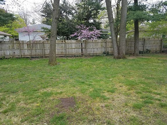 4th image of 4660 Blaine Ave SE