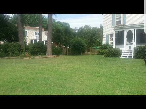 5th image of 304 Burgh Westra Dr