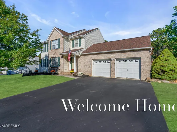 17 Roe Lane, Howell, NJ 07731