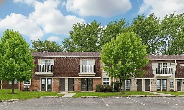 Park Crest Village — Photo 18
