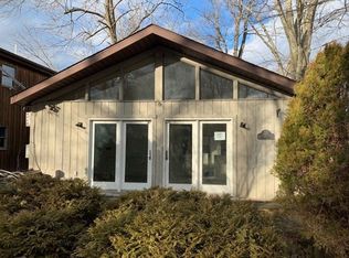 221 Maple Rd, Mahopac, NY 10541