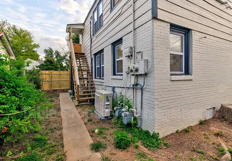 3200 NW 16th St #1/2 — Photo 7