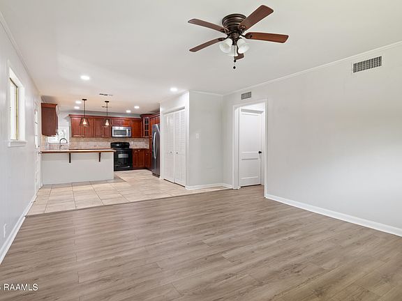 5th image of 226 S Audubon Blvd