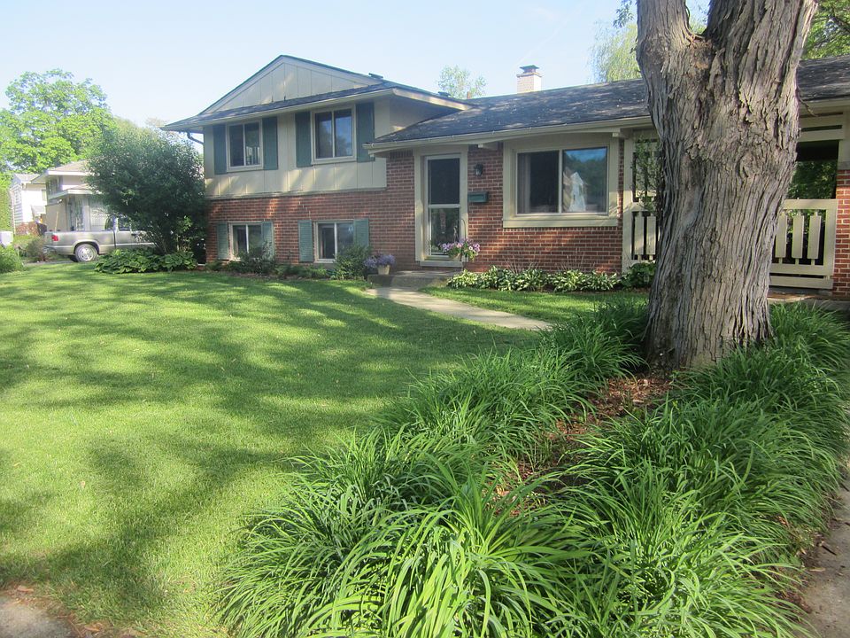 1st image of 805 Panorama Dr
