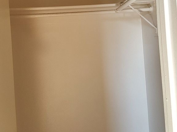 4th image of 330 E Cypress St #203