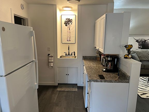 5th image of 224 Lewis Ave APT 3