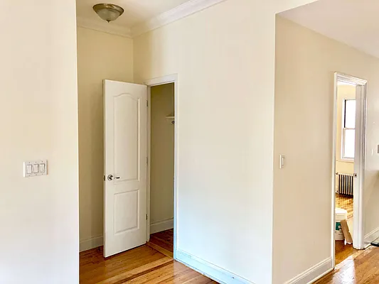 Rented by Premier Metro Realty Corp | media 57