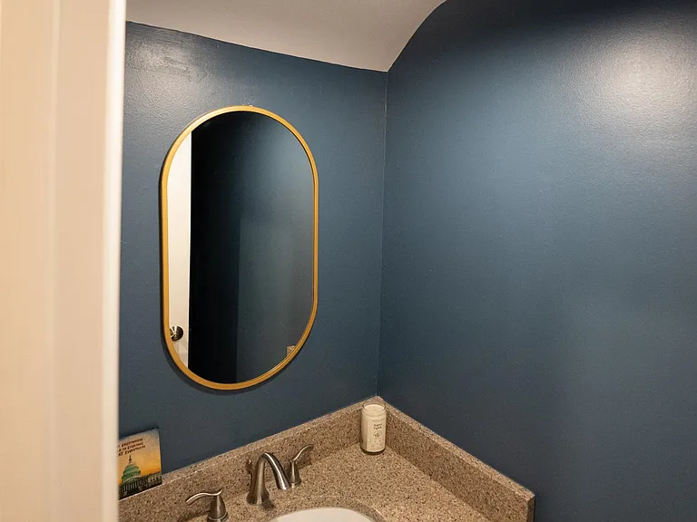 202 S Virginia Ave — Photo 7