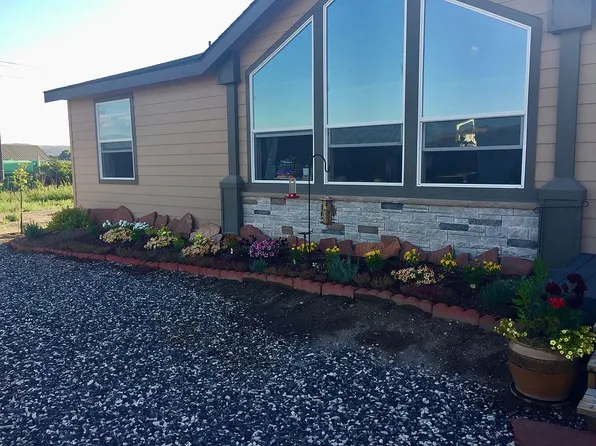 523 N 200 E, Loa, UT 84747