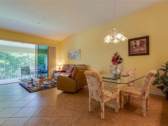 2nd image of 995 Tarpon Cove Dr APT 202